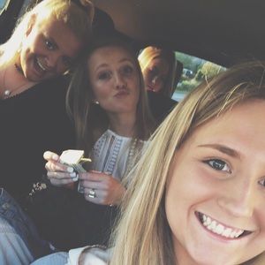 Meet your Posher, Brooke